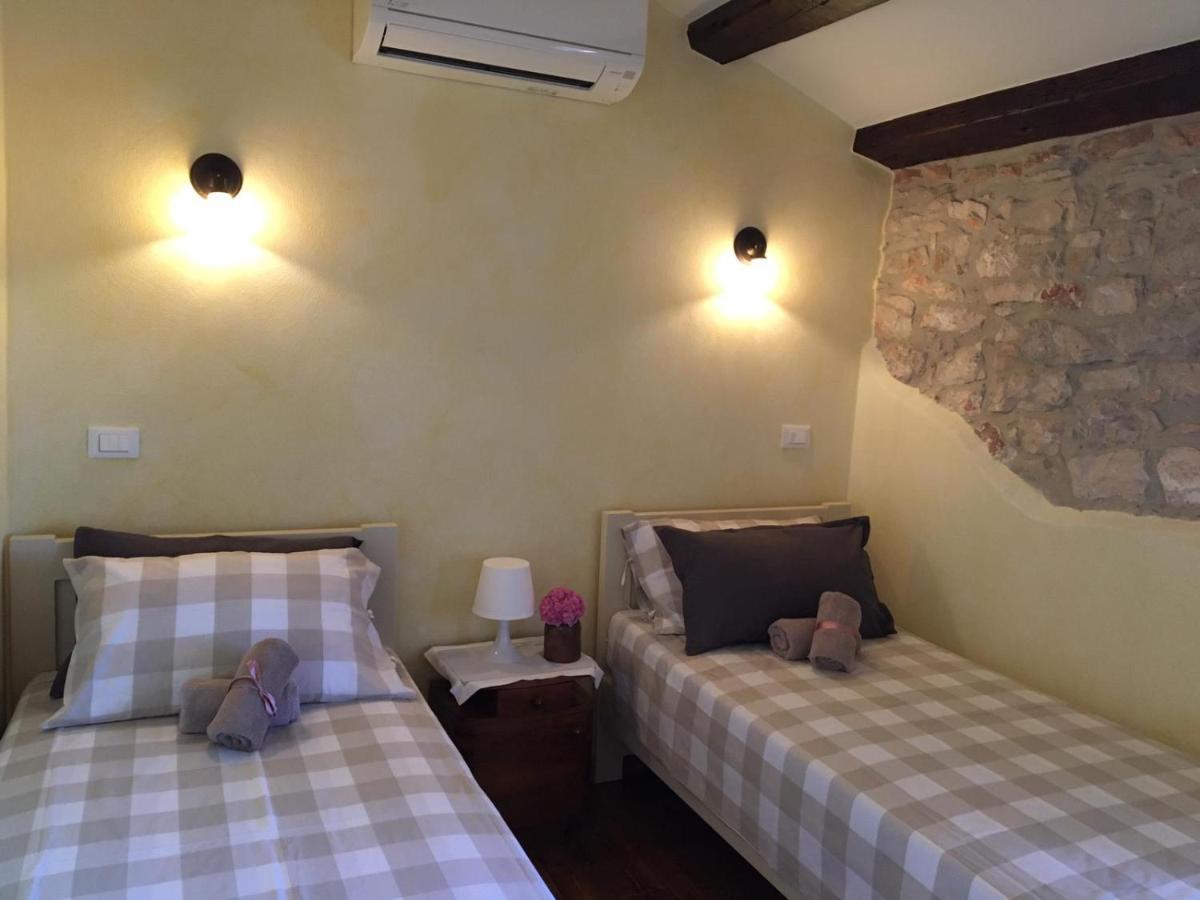 Appartment Hacienda Monica Umago Esterno foto
